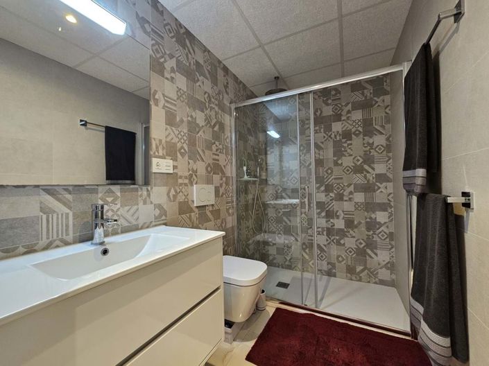 Image No.16-2 Bed Apartment for sale