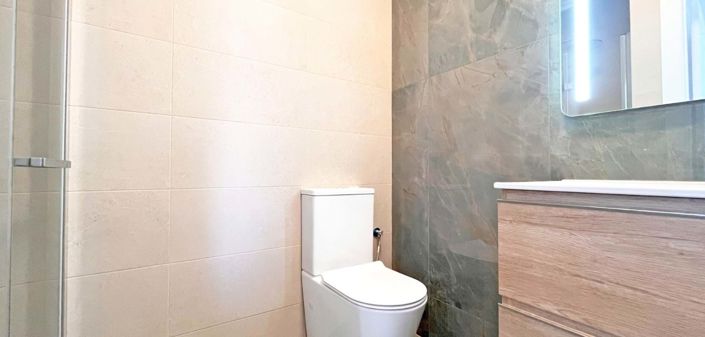 Image No.12-3 Bed Townhouse for sale