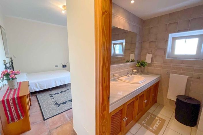 Image No.15-4 Bed Villa for sale