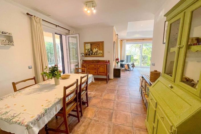 Image No.8-4 Bed Villa for sale