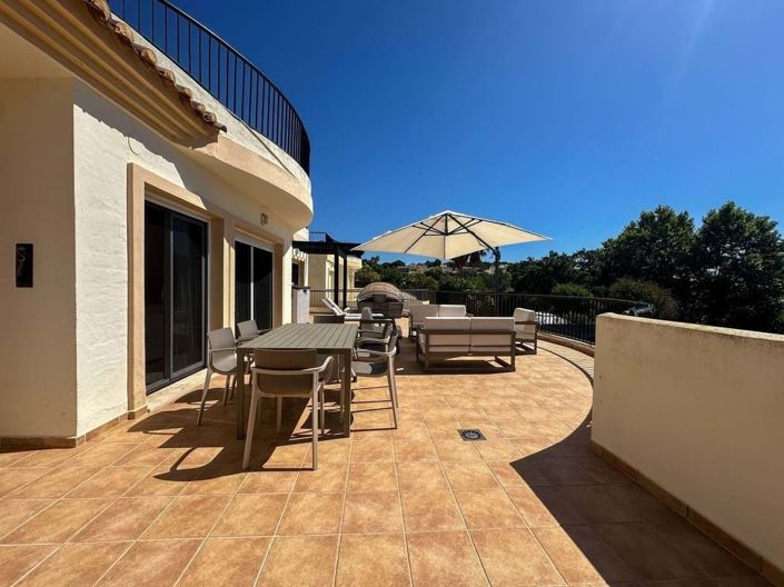 Image No.15-3 Bed Apartment for sale