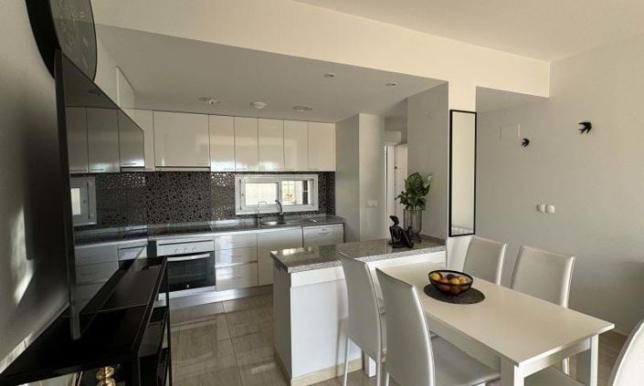 Image No.22-2 Bed Apartment for sale