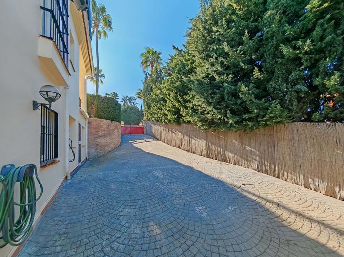 Image No.25-5 Bed Villa for sale