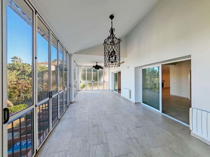 Image No.3-5 Bed Villa for sale