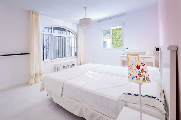 Image No.9-3 Bed Apartment for sale