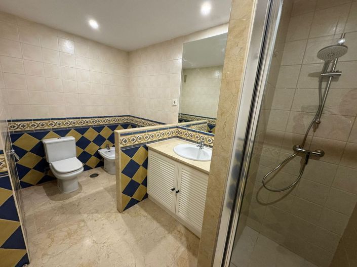 Image No.18-3 Bed Apartment for sale