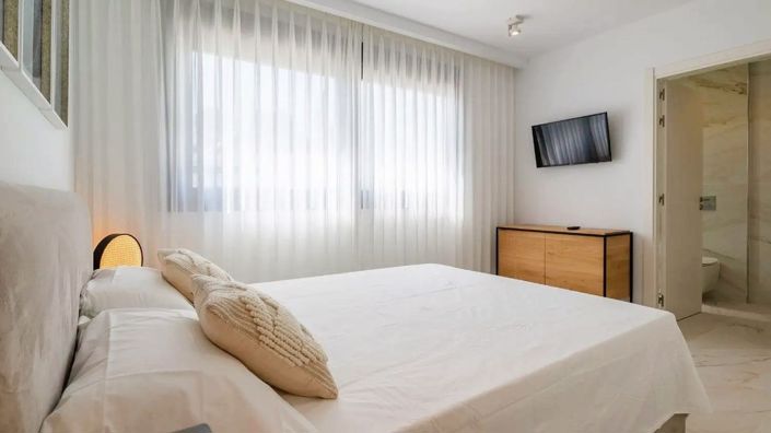 Image No.24-3 Bed Townhouse for sale