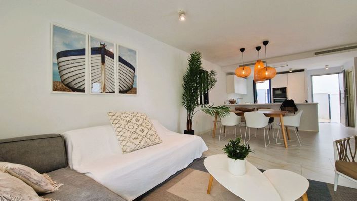 Image No.6-3 Bed Townhouse for sale