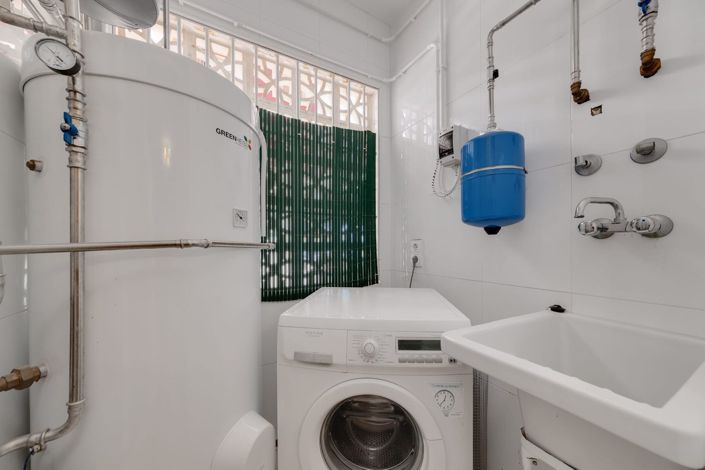 Image No.11-3 Bed Townhouse for sale