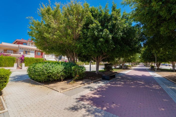 Image No.32-3 Bed Townhouse for sale