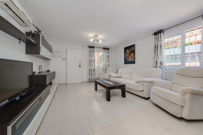 Image No.6-3 Bed Townhouse for sale