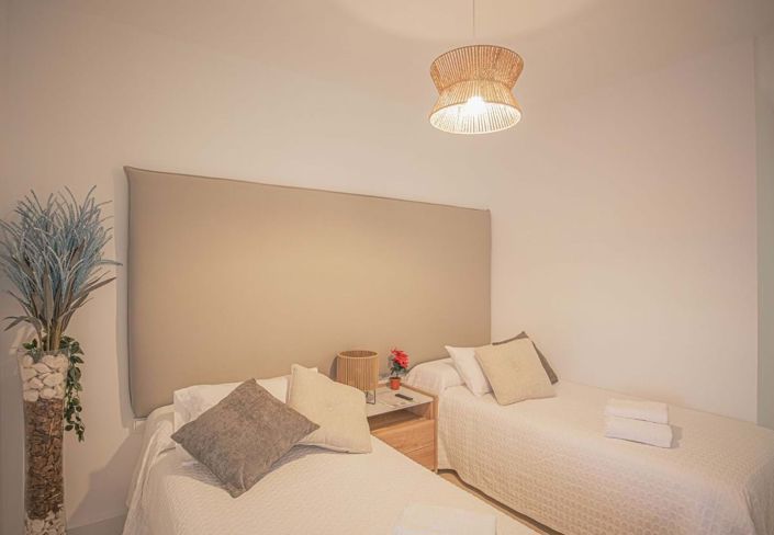 Image No.20-3 Bed Apartment for sale