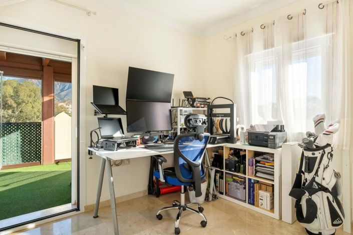 Image No.14-3 Bed Apartment for sale