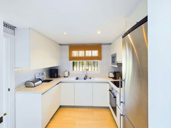 Image No.9-Maison de ville de 4 chambres à vendre à Estepona