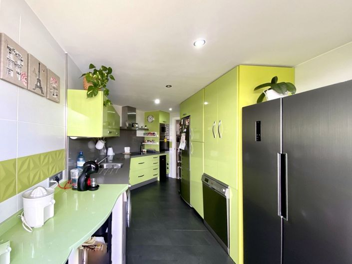 Image No.17-2 Bed Apartment for sale