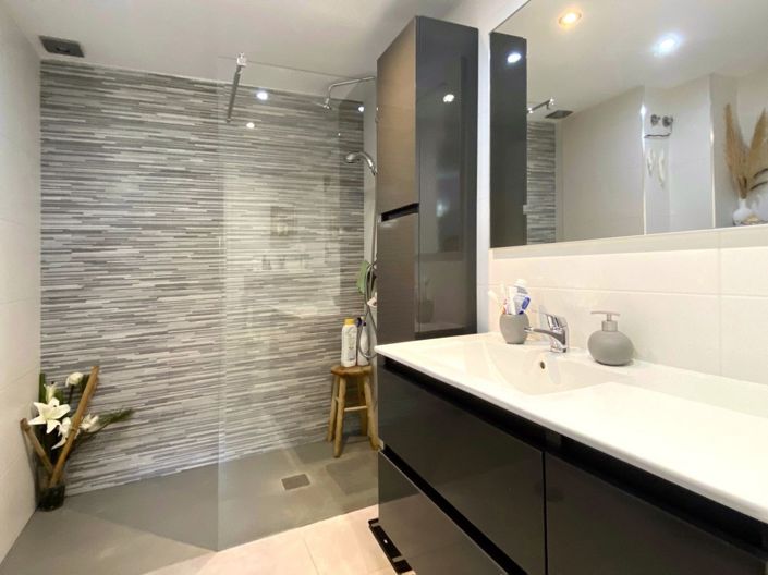 Image No.21-2 Bed Apartment for sale