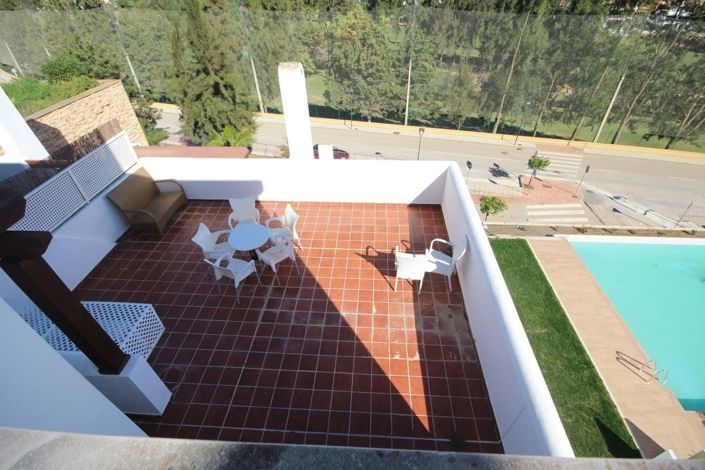 Image No.3-3 Bed Property for sale