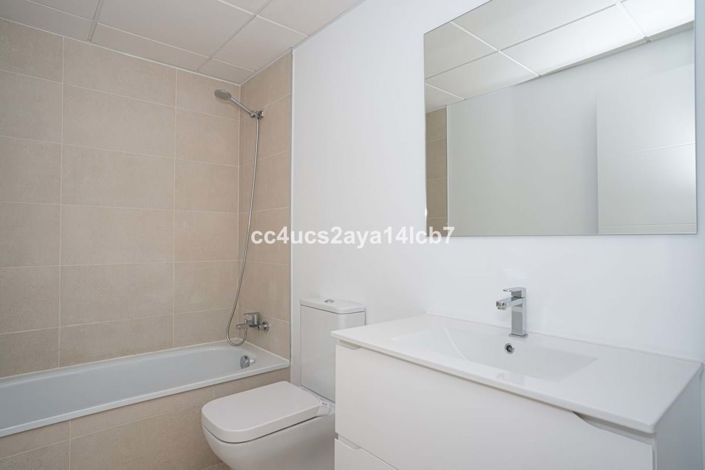 Image No.16-3 Bed Townhouse for sale