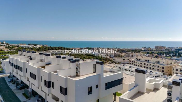 Image No.27-3 Bed Townhouse for sale