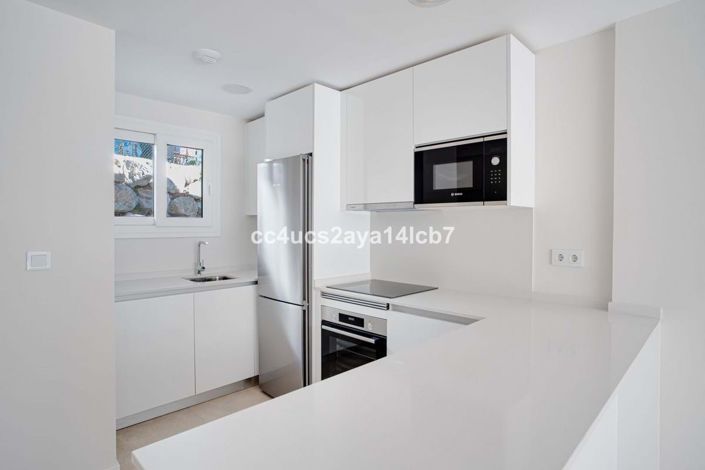 Image No.9-3 Bed Townhouse for sale