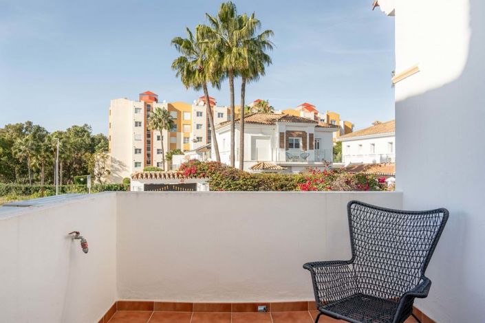 Image No.20-3 Bed Townhouse for sale