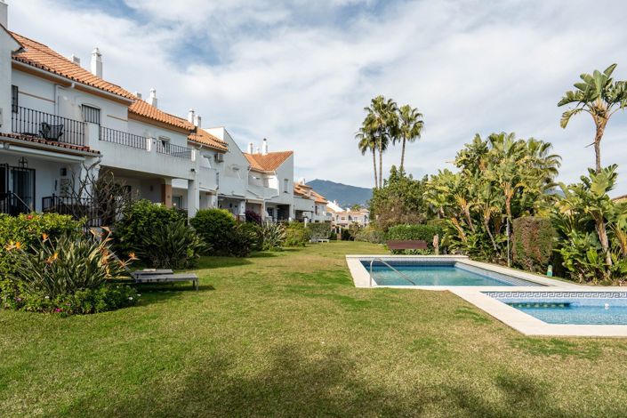 Image No.28-3 Bed Townhouse for sale