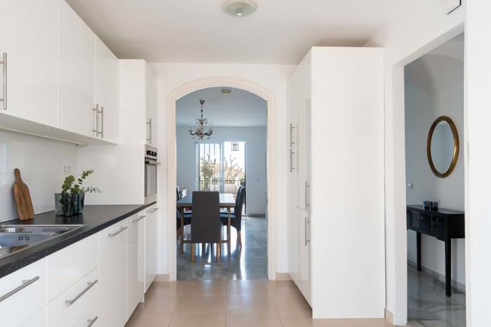 Image No.8-3 Bed Townhouse for sale