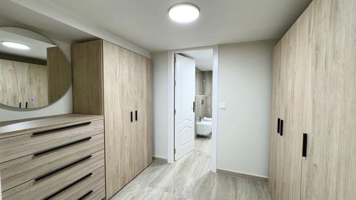 Image No.17-4 Bed Semi-Detached for sale