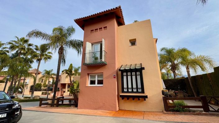 Image No.20-4 Bed Semi-Detached for sale