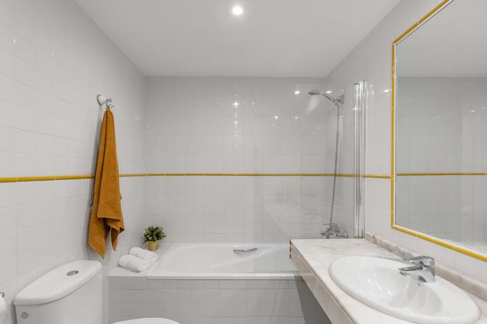 Image No.21-2 Bed Apartment for sale