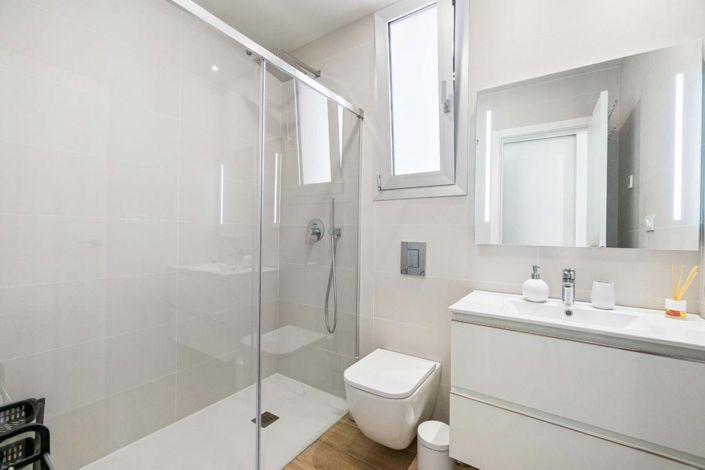 Image No.12-2 Bed Apartment for sale