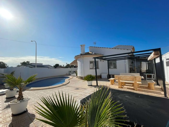 Image No.2-3 Bed Villa for sale