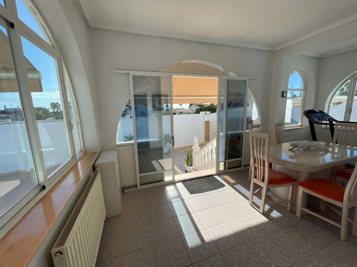 Image No.3-3 Bed Villa for sale