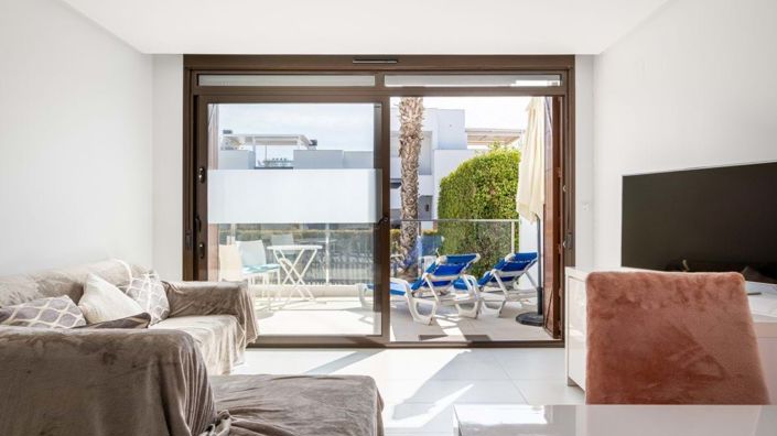 Image No.8-2 Bed Apartment for sale