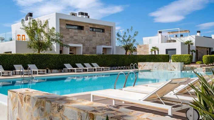 Image No.9-2 Bed Apartment for sale