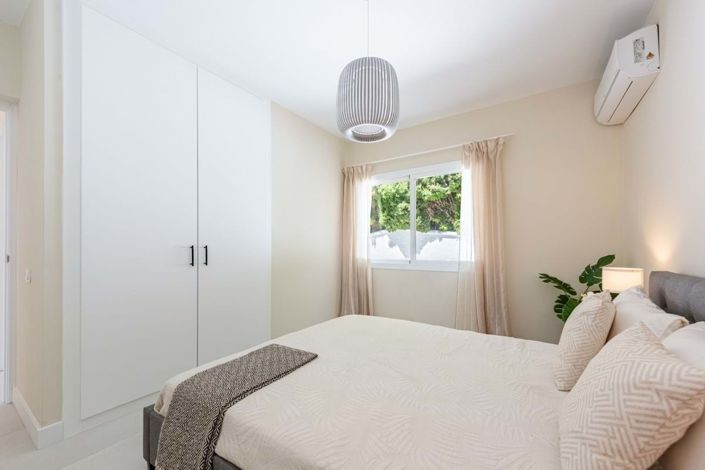 Image No.12-2 Bed Apartment for sale