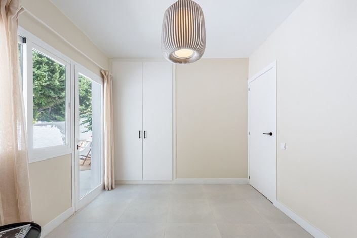 Image No.19-2 Bed Apartment for sale