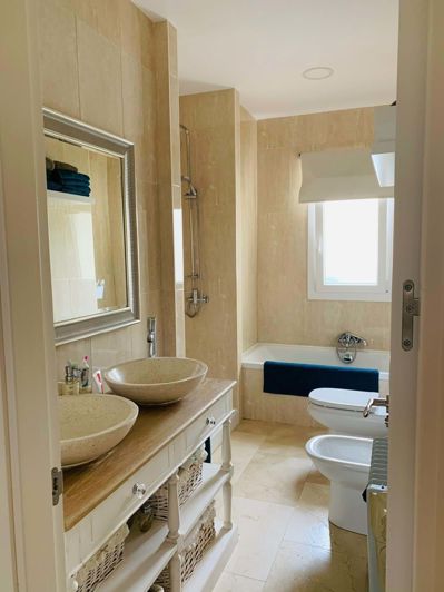 Image No.11-5 Bed Villa for sale