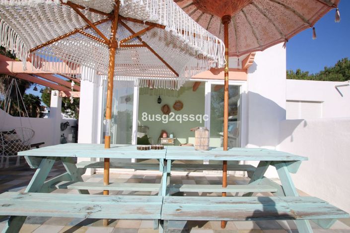 Image No.10-4 Bed Townhouse for sale