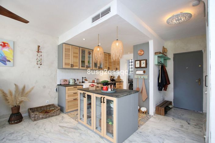 Image No.19-4 Bed Townhouse for sale