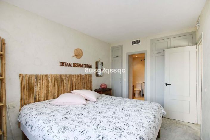 Image No.21-4 Bed Townhouse for sale