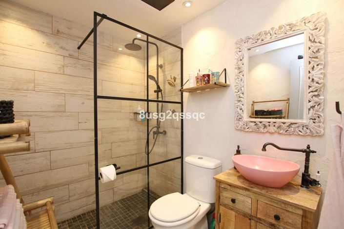 Image No.24-4 Bed Townhouse for sale