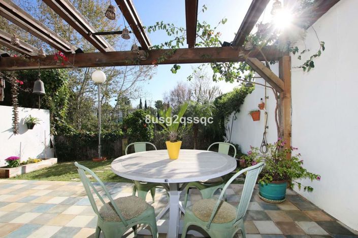 Image No.32-4 Bed Townhouse for sale