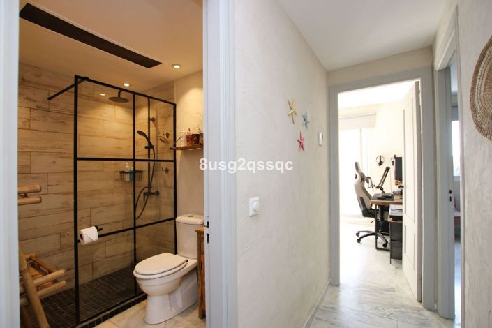 Image No.40-4 Bed Townhouse for sale