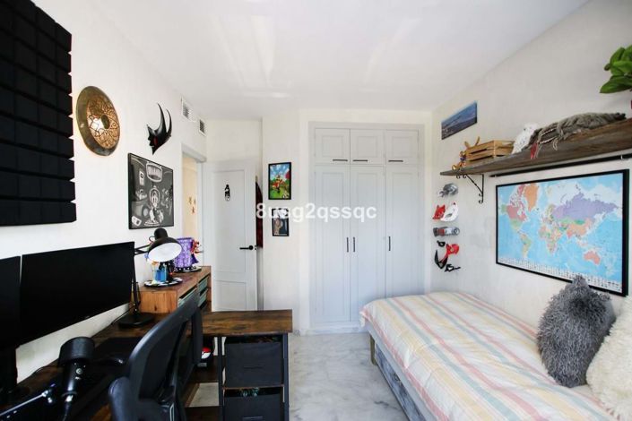 Image No.56-4 Bed Townhouse for sale