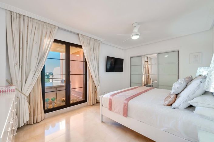 Image No.11-3 Bed Apartment for sale