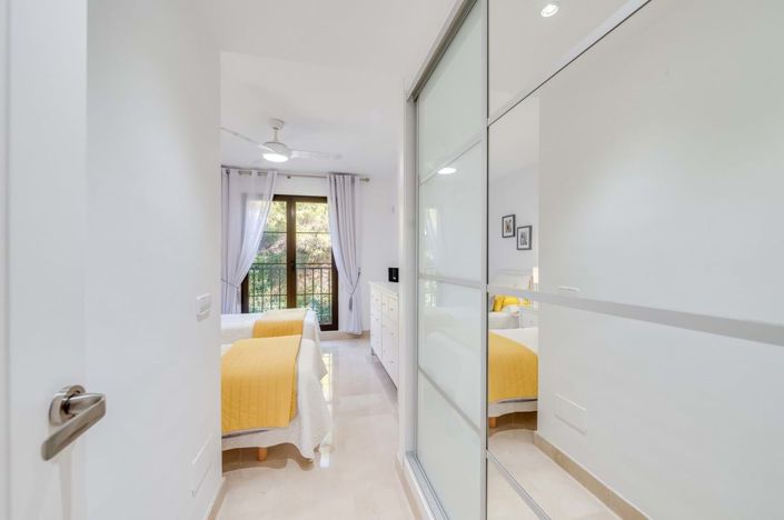 Image No.14-3 Bed Apartment for sale