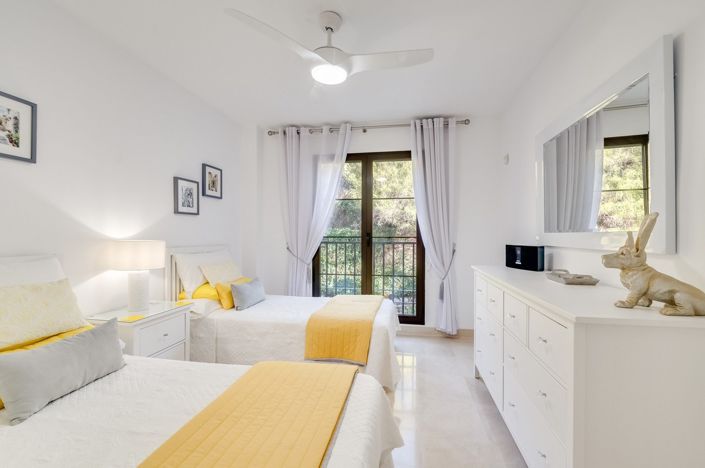 Image No.15-3 Bed Apartment for sale