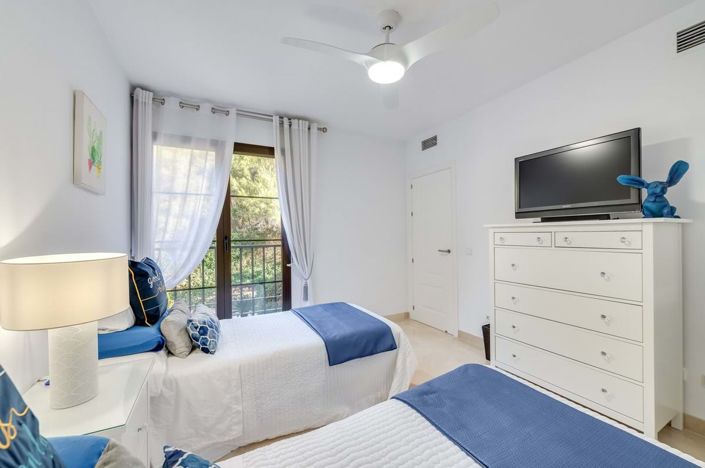 Image No.18-3 Bed Apartment for sale