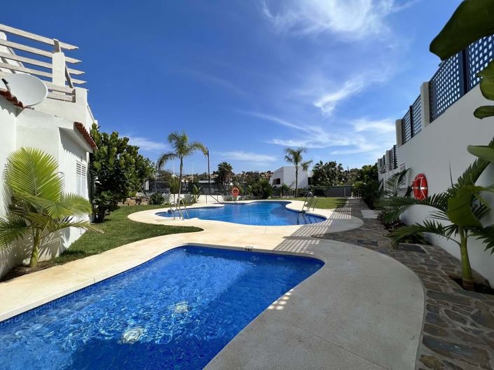 Image No.1-Maison de ville de 3 chambres à vendre à Estepona
